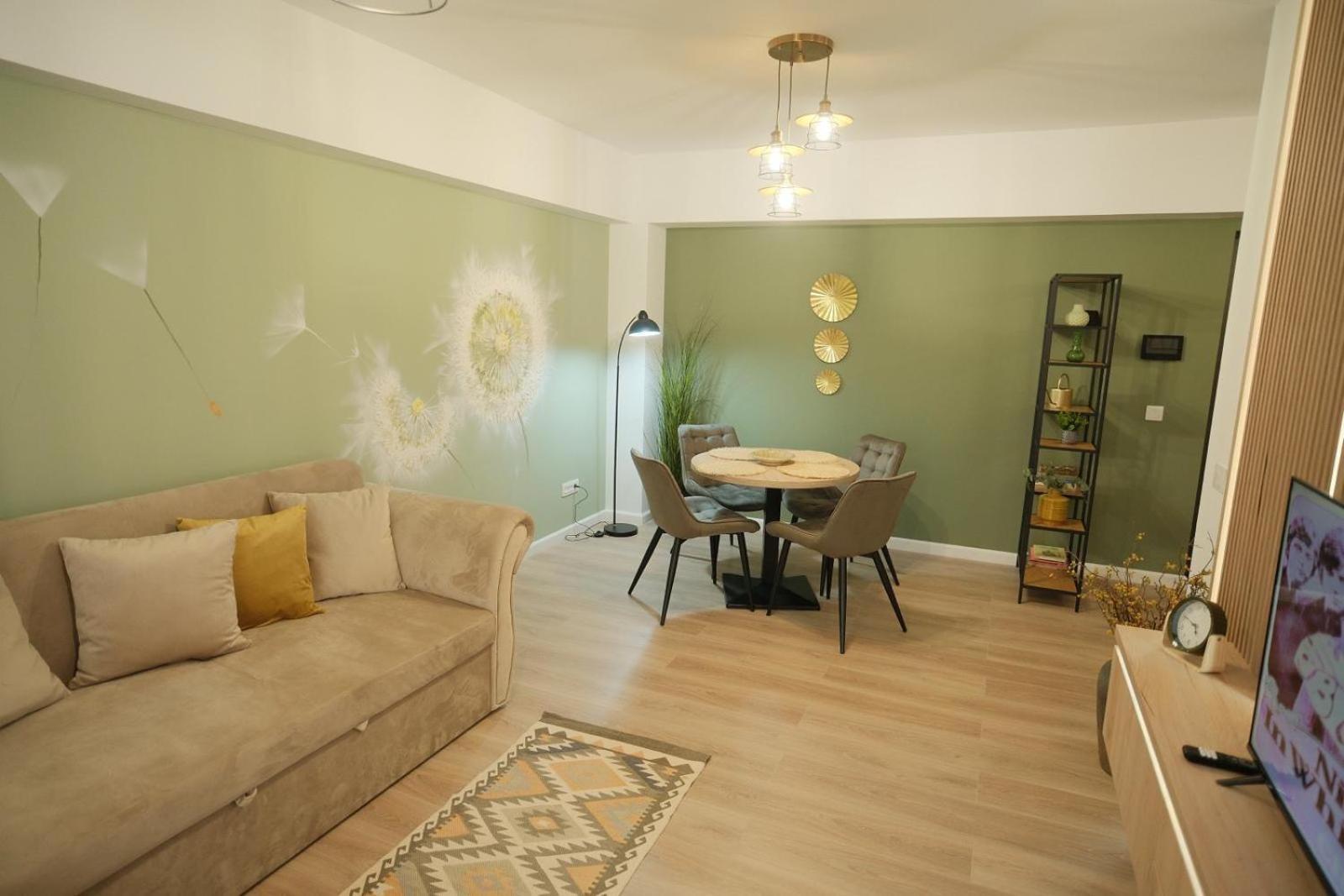 Green Studio Târgu Neamț Exteriör bild